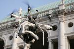 Il drone in azione in piazza dei Signori